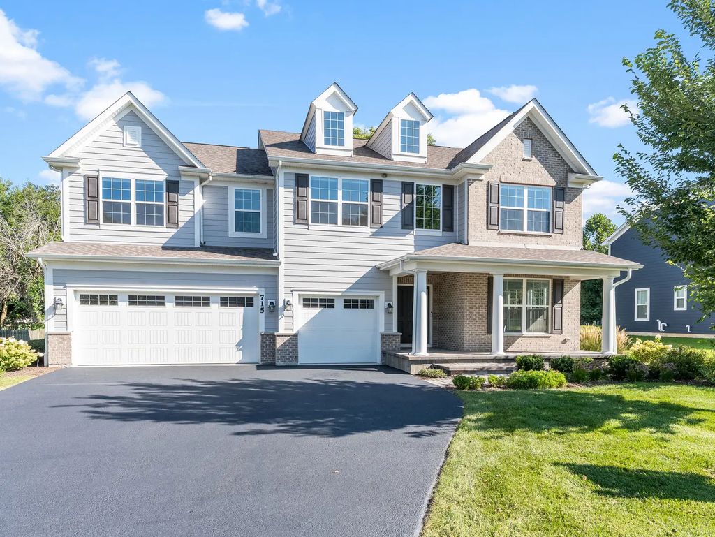 715 Gateshead Drive, Naperville
