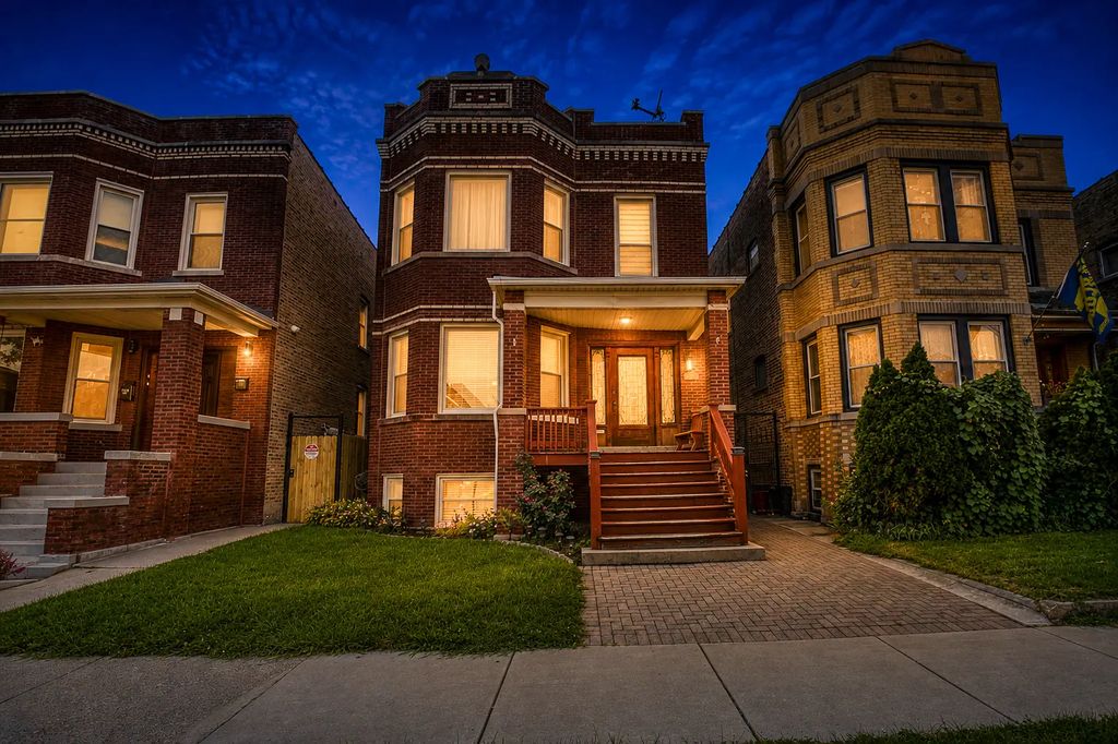 3112 N Davlin Court 1, Chicago, 60618