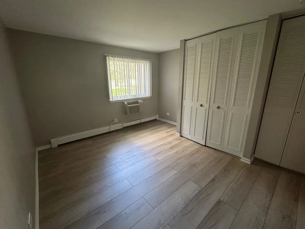 1477 Winslowe Drive 102, Palatine