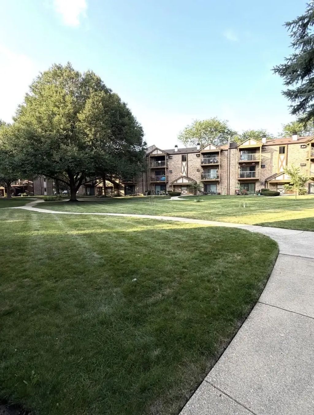 811 S Dwyer Avenue E E, Arlington Heights