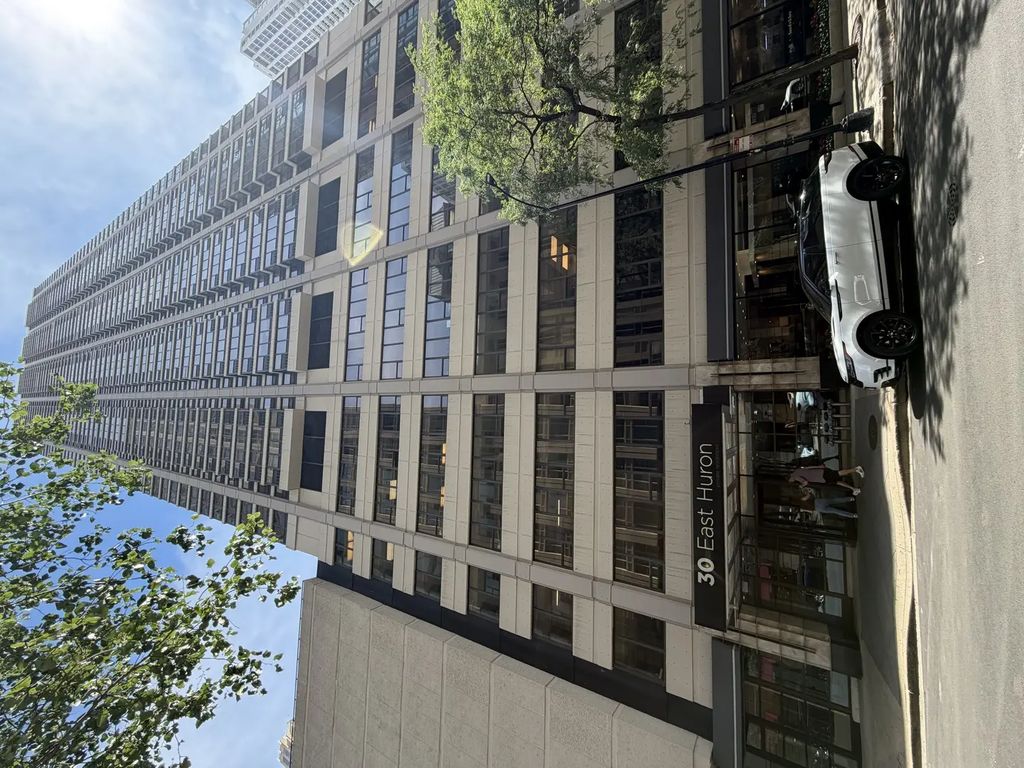 30 E Huron Street 4106, Chicago, 60611
