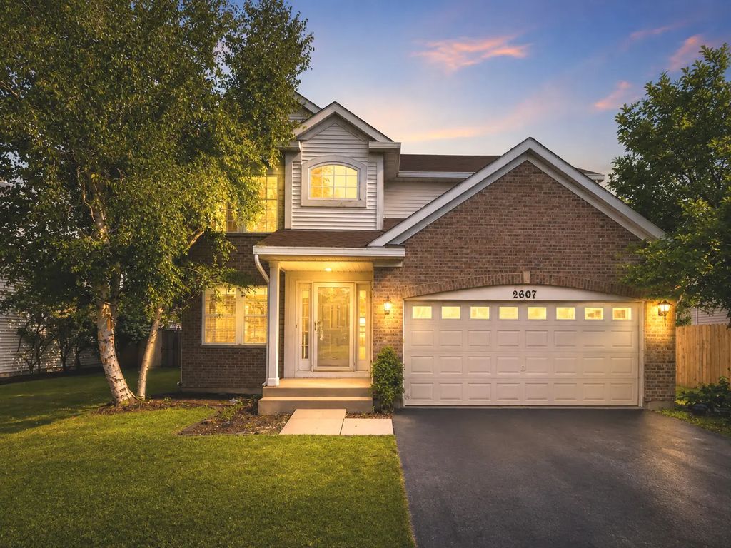 2607 Flagstone Circle, Naperville