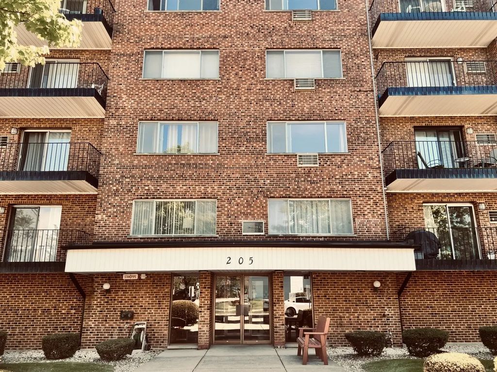 205 W Miner Street 300, Arlington Heights