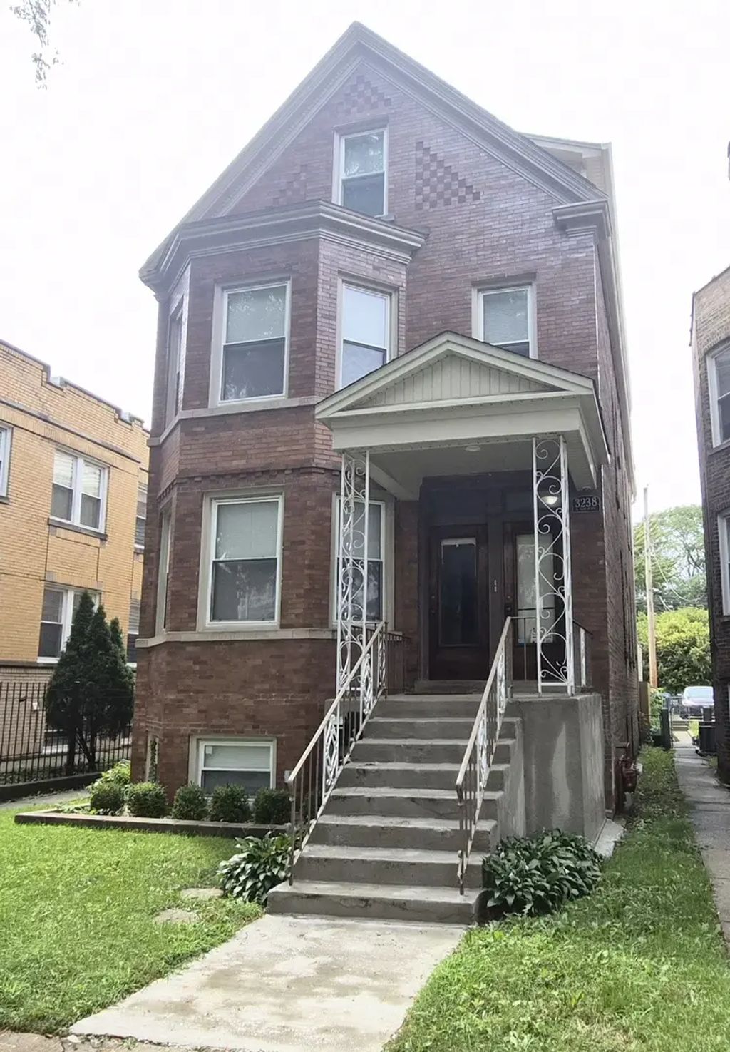3238 N Hamlin Avenue 2, Chicago