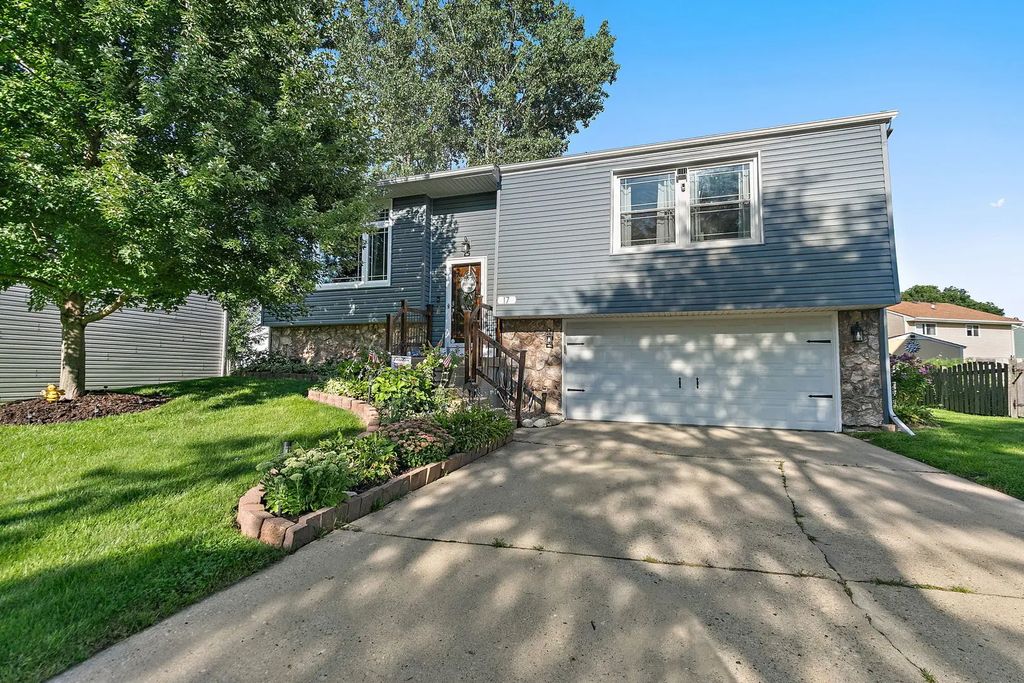 17 Joslyn Drive, Elgin