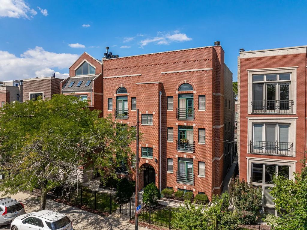 1916 W Belmont Avenue 2e, Chicago