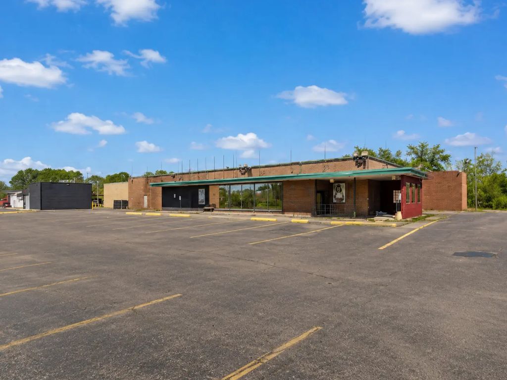 323 Central Avenue, Lake Station