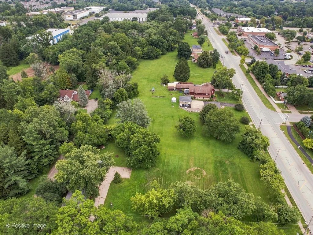 1340 83rd Street, Downers Grove