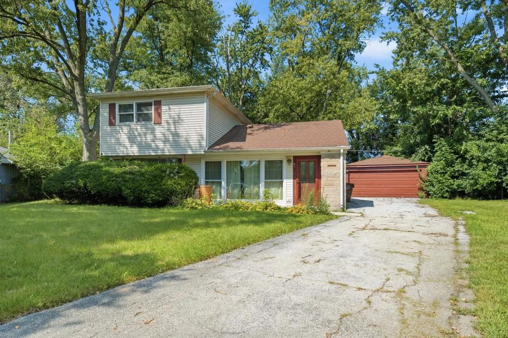 8 Mantua Court, Park Forest