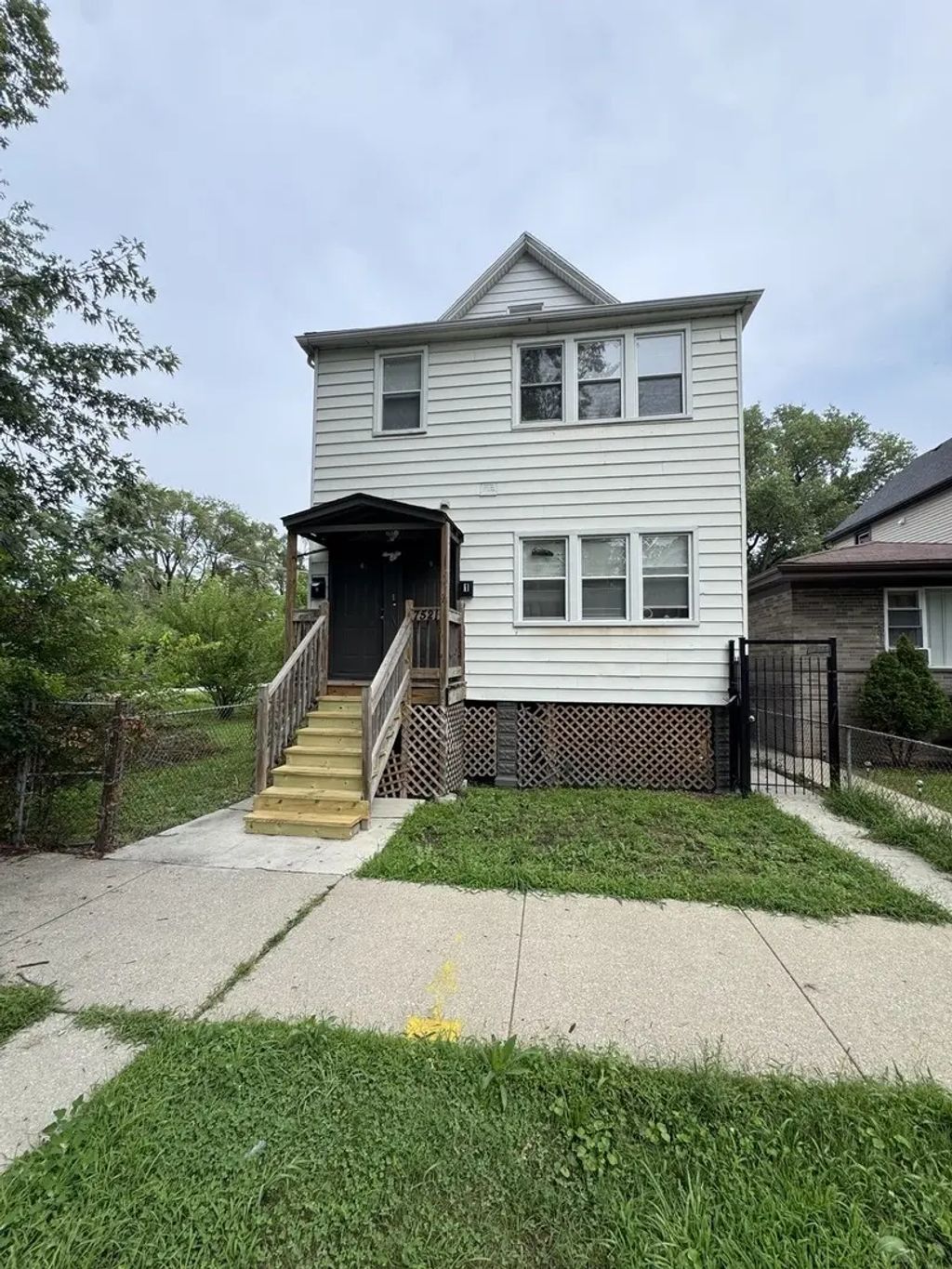 7521 S Ellis Avenue, Chicago