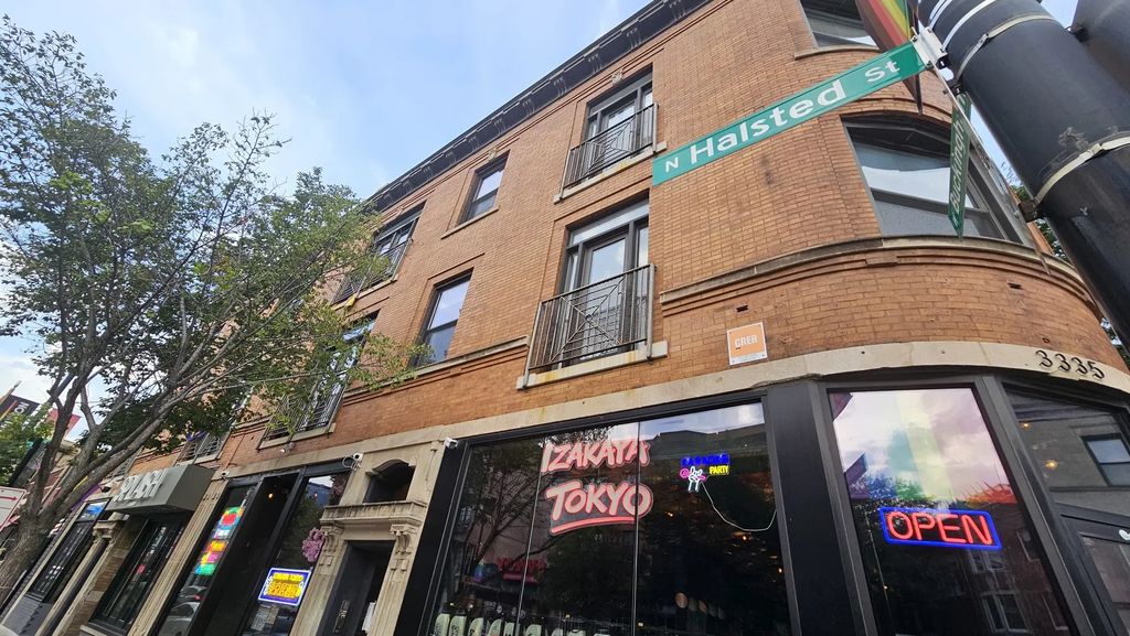 3337 N Halsted Street 2, Chicago, 60657