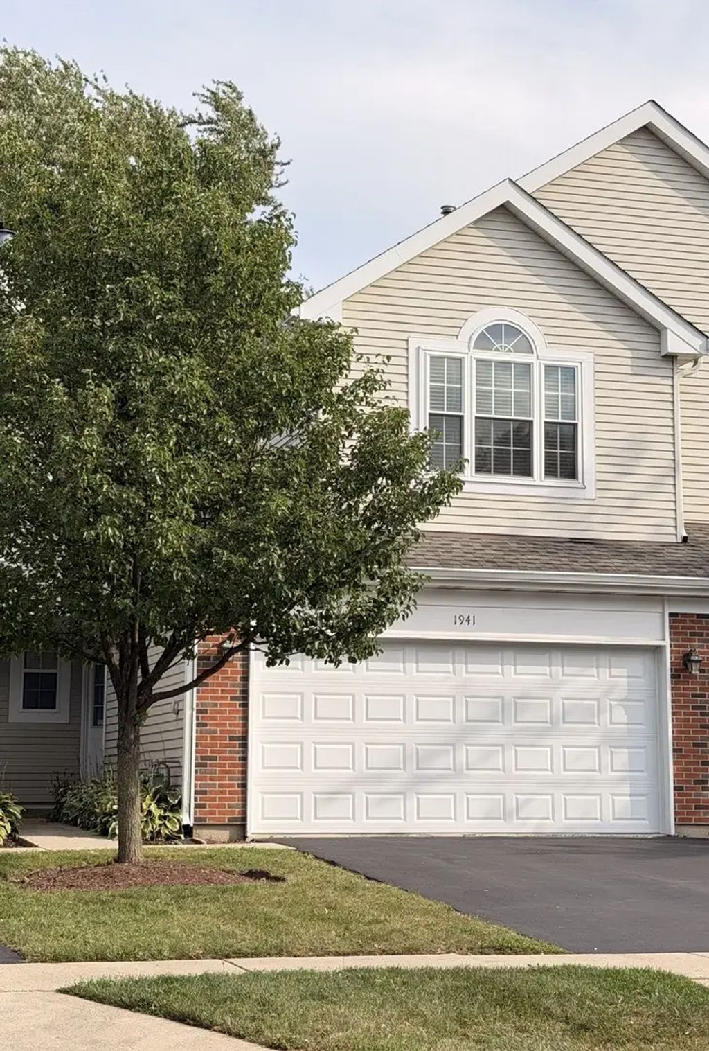 1941 Blackberry Lane, Hoffman Estates