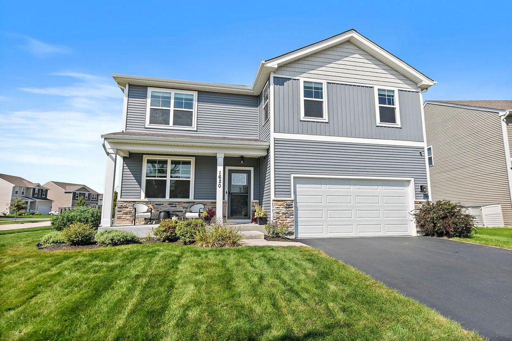 1620 Emma Court, Pingree Grove