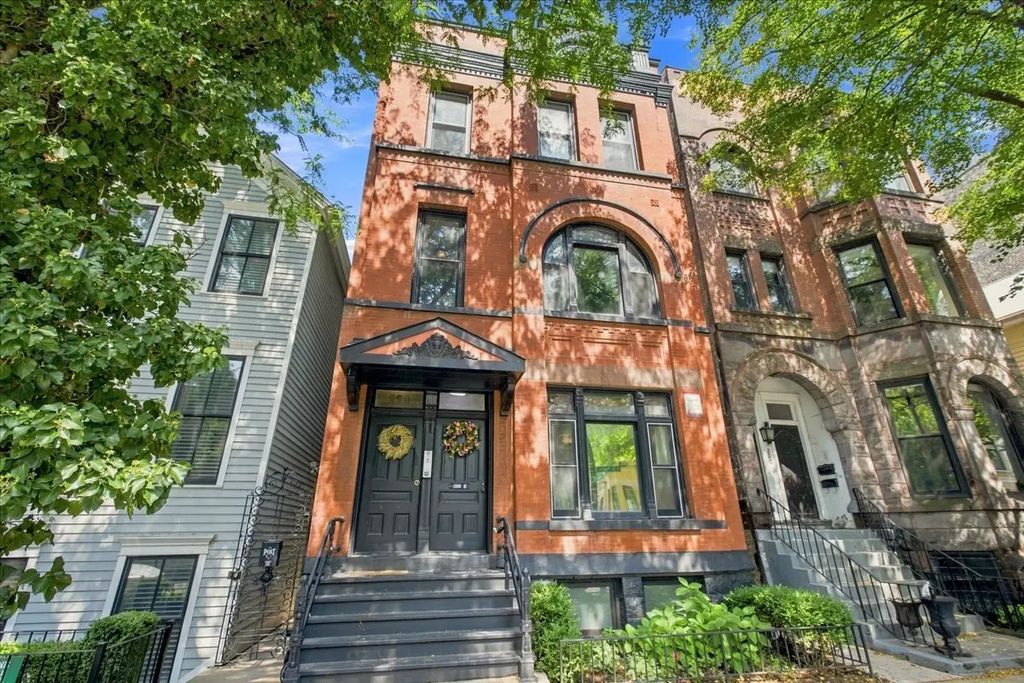 224 W Saint Paul Avenue 1, Chicago, 60614