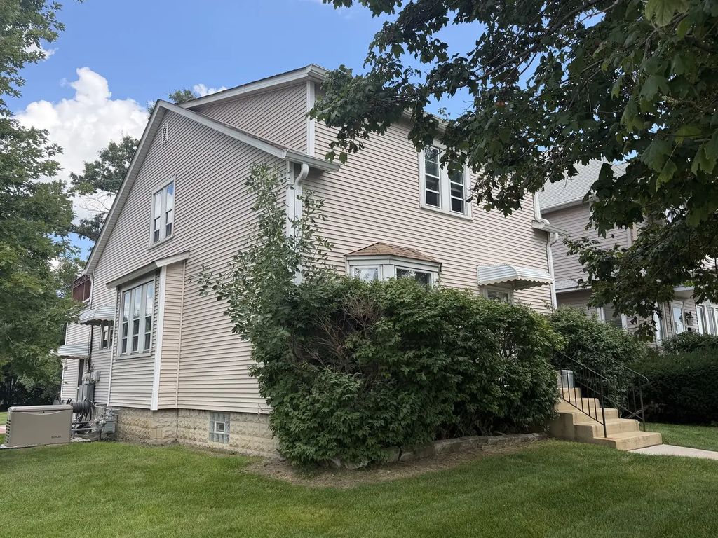 9916 Irving Park Road 2, Schiller Park