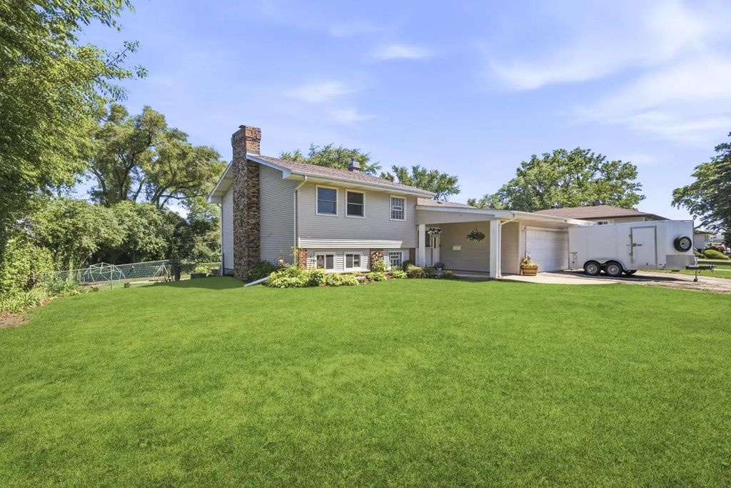 790 Evergreen Lane, Hoffman Estates