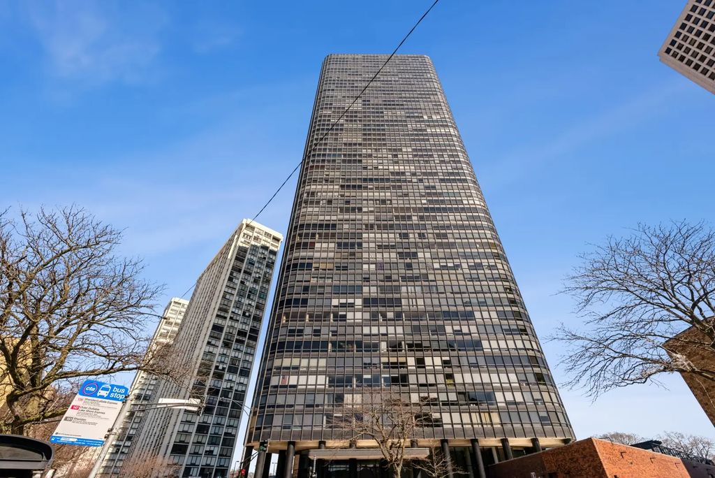 5415 N Sheridan Road 2905, Chicago