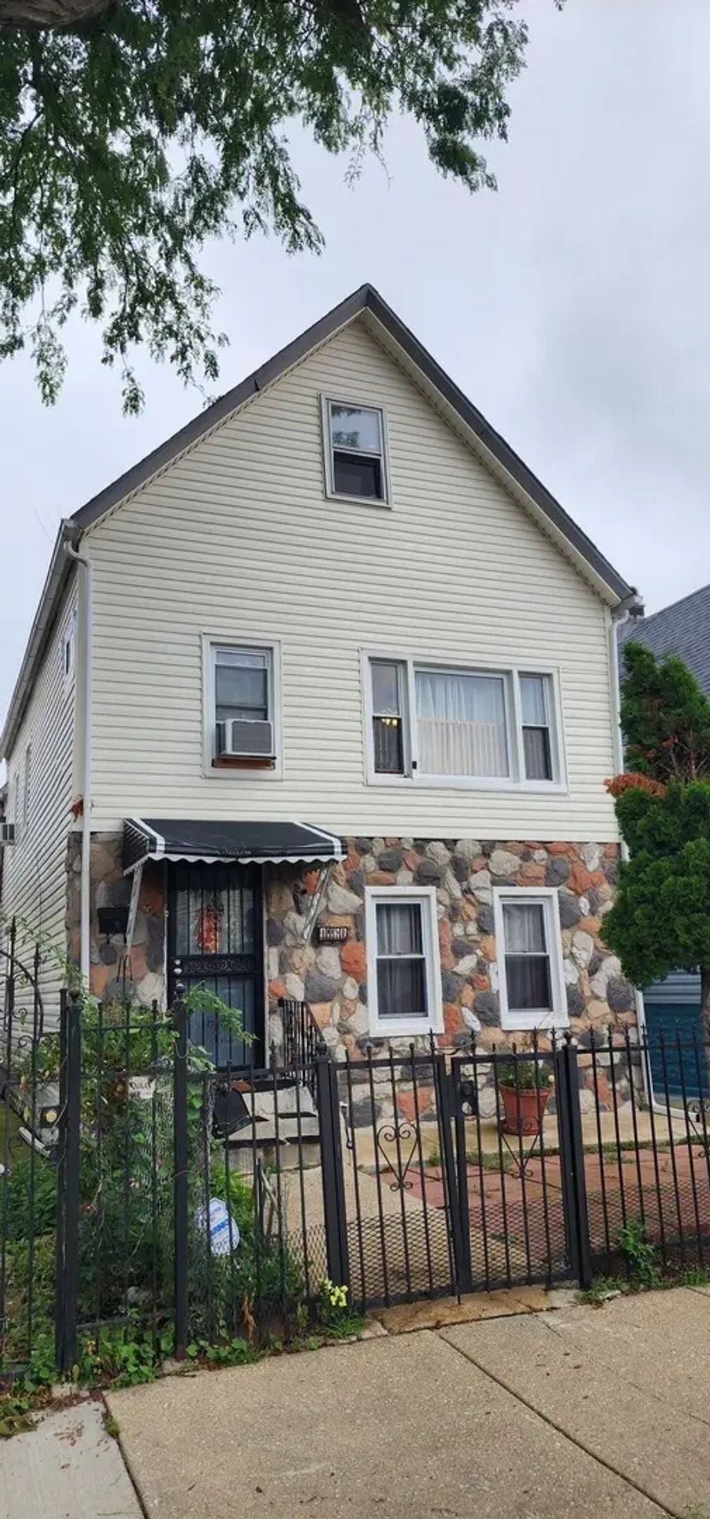 4051 S Campbell Street, Chicago