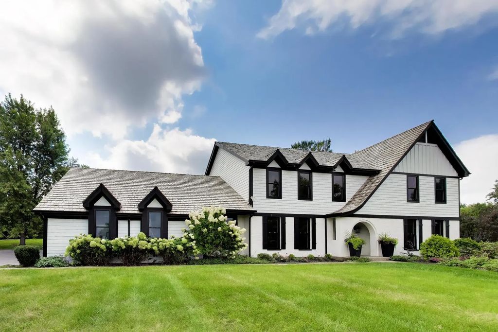 20531 N Meadow Lane, Deer Park