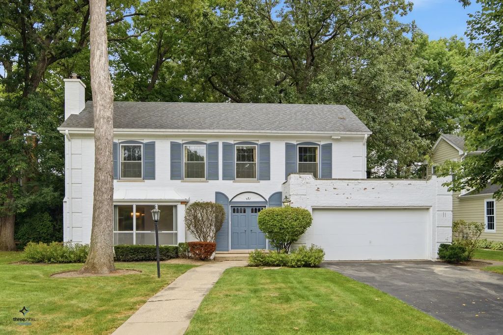 681 Smoke Tree Road, Deerfield