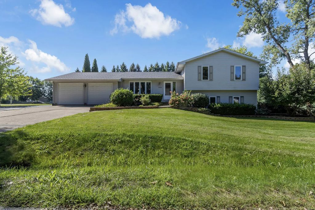 38604 N Magnolia Avenue, Wadsworth