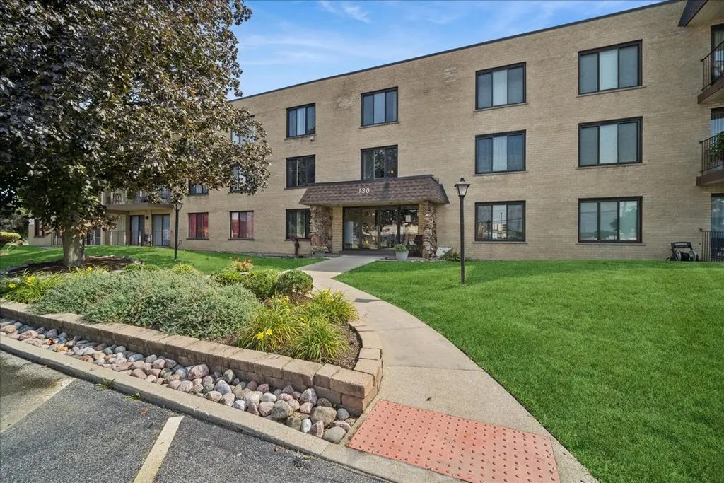 130 E Grand Avenue 108, Elmhurst