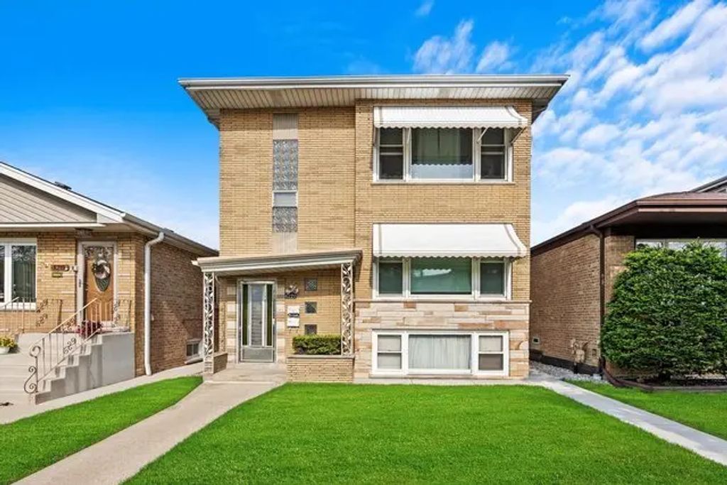 6221 S Kolmar Avenue 2, Chicago