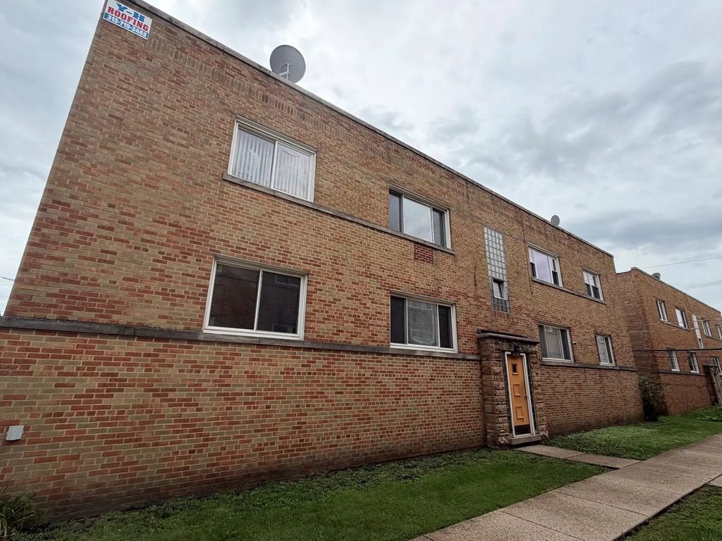 6338 N Kedzie Avenue 2w, Chicago, 60659