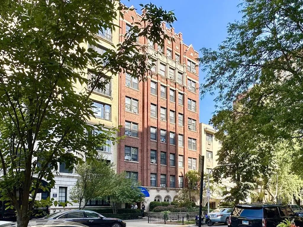 434 W Wellington Avenue 211, Chicago