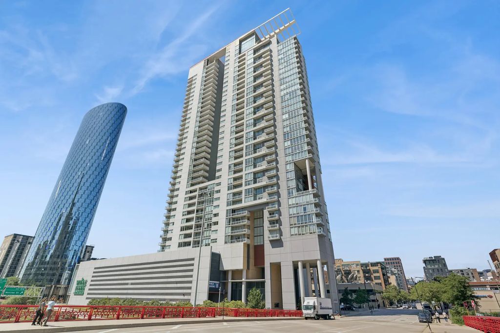 737 W Washington Boulevard 806, Chicago, 60661