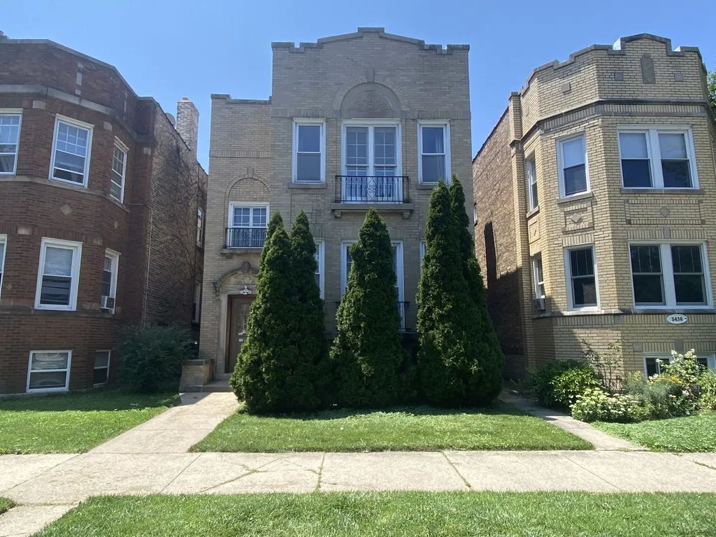 5434 N Spaulding Avenue 2nd, Chicago