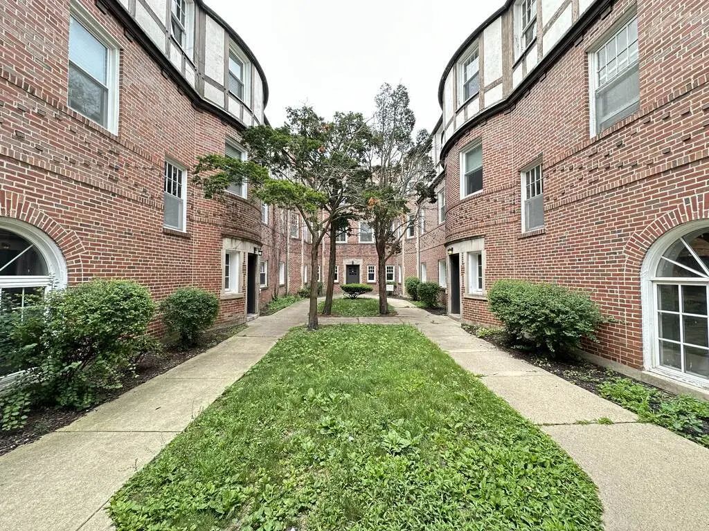 918 Green Bay Road 2f, Winnetka