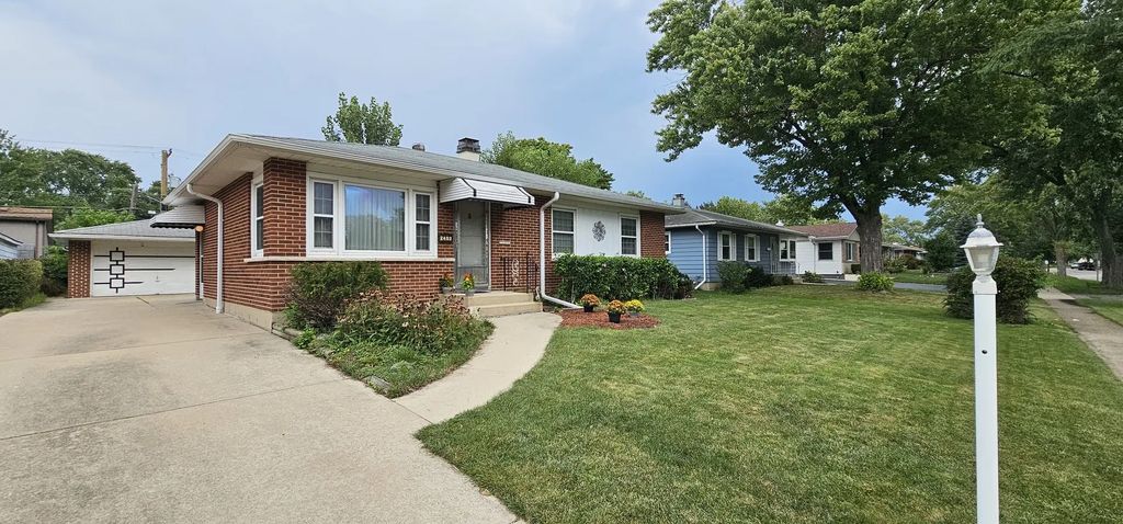 2402 Cedar Street, Rolling Meadows