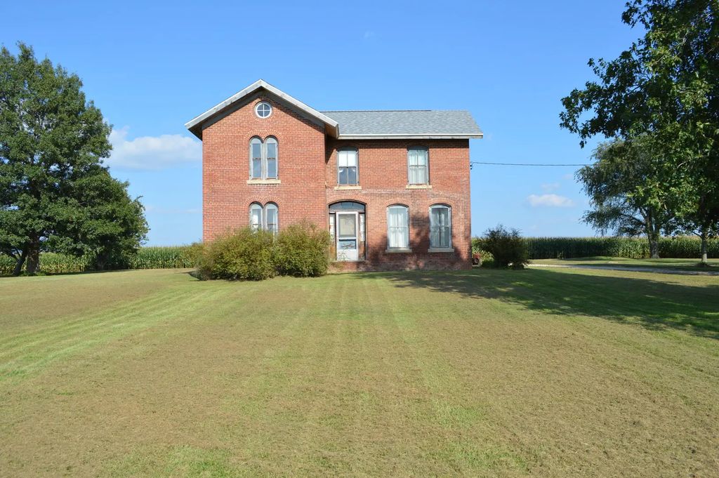 27690 3000 East Street, Lamoille