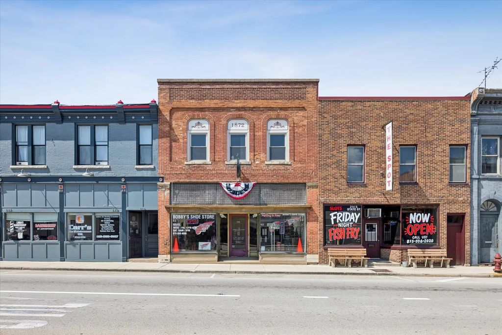 216 S State Street E, Marengo