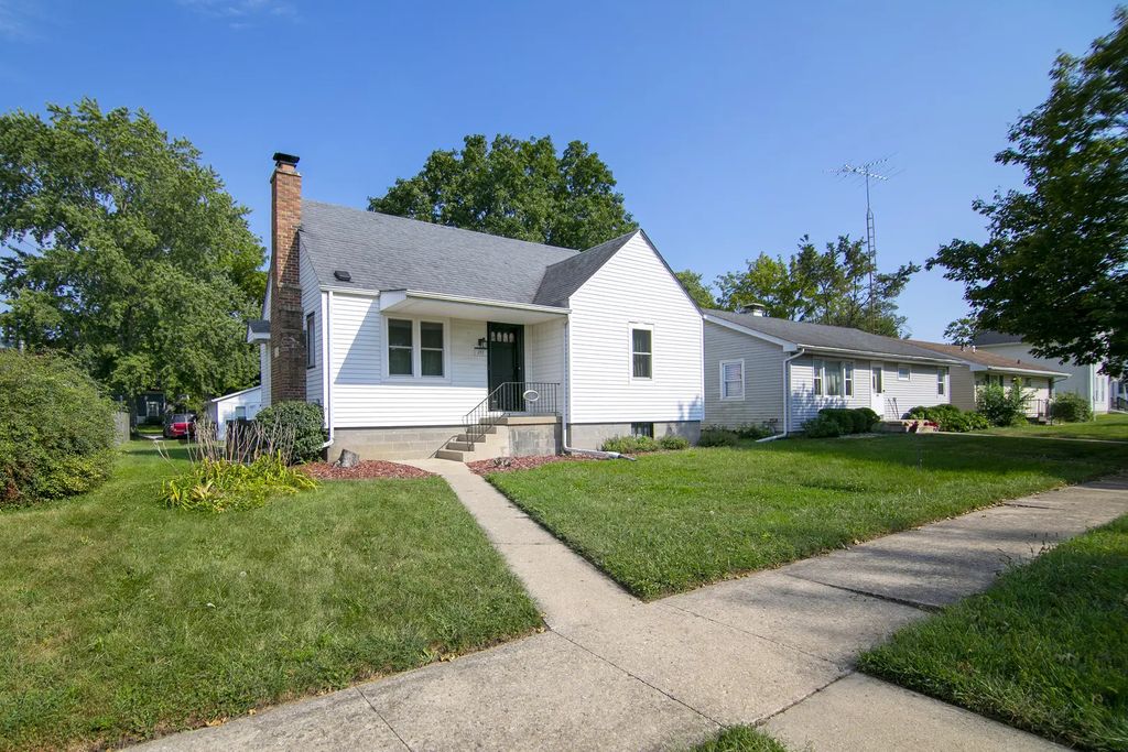 282 N Oak Street, Herscher
