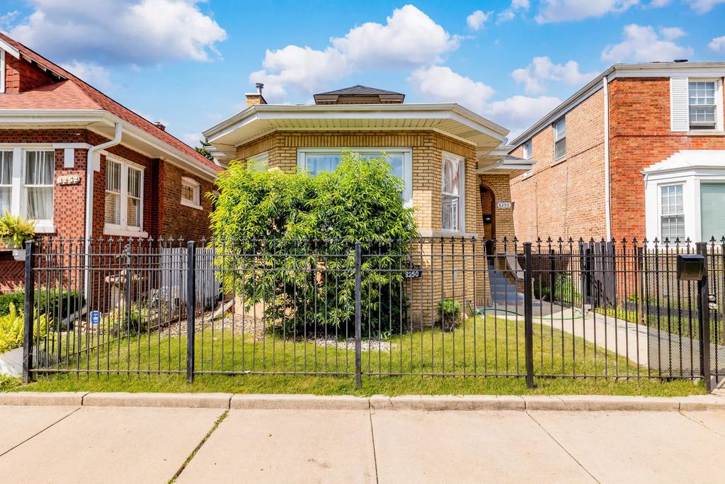 8250 S Justine Street, Chicago
