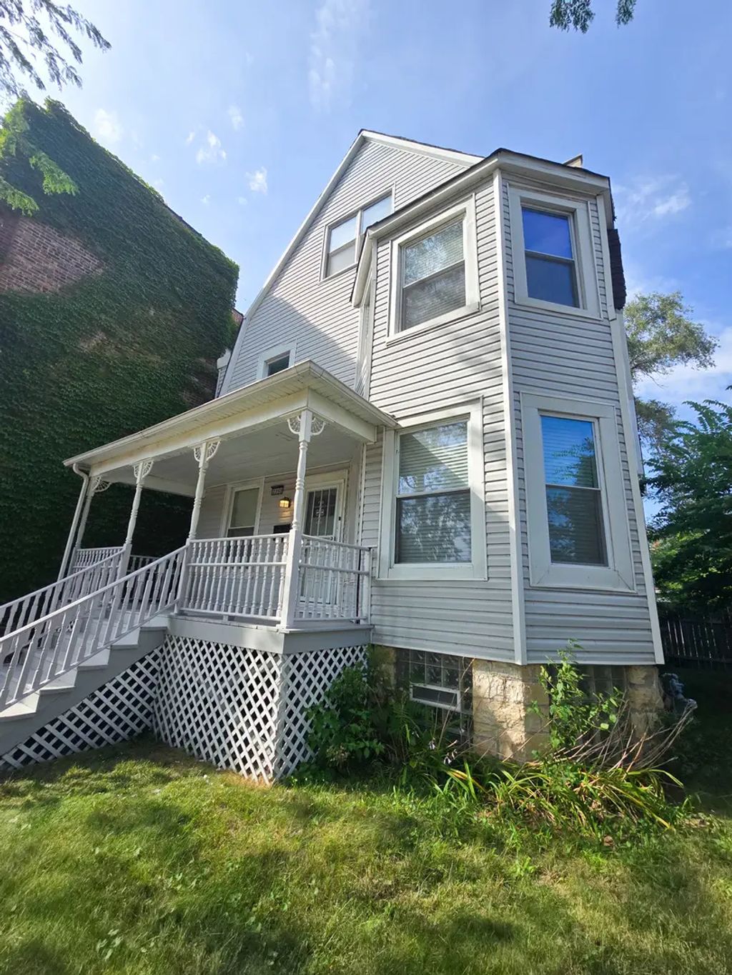 2050 E 73rd Street, Chicago