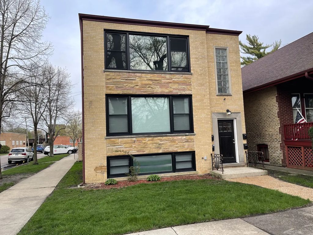 5259 N Leamington Avenue 2, Chicago