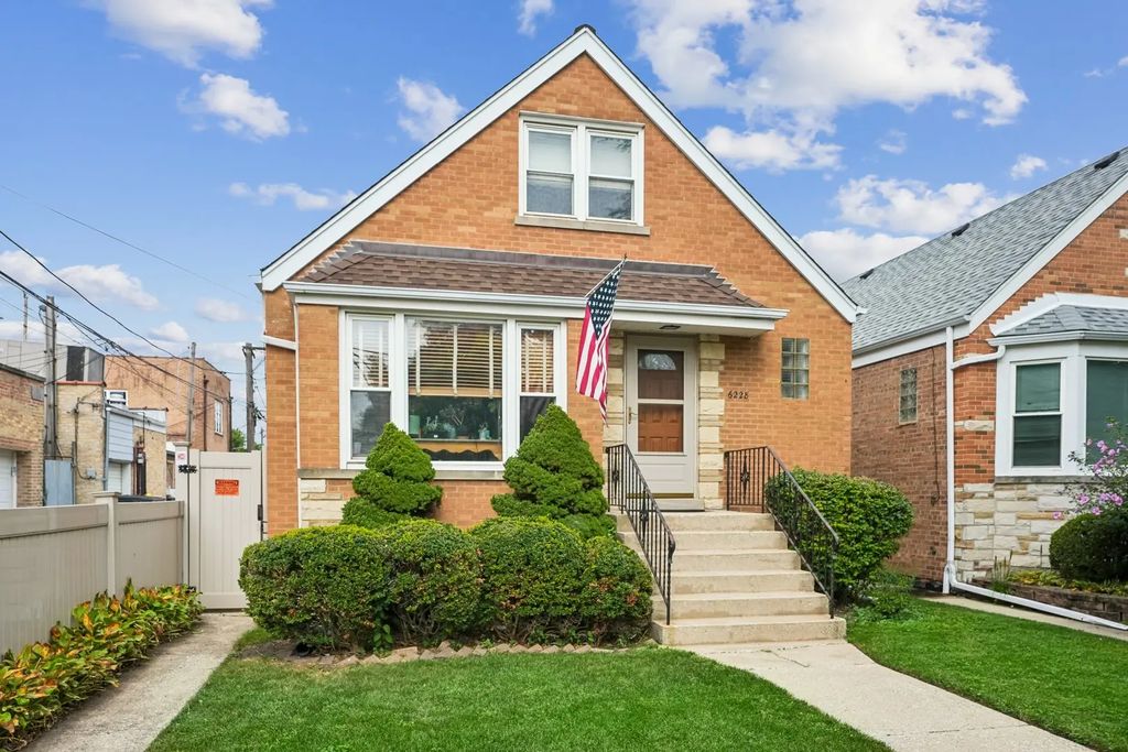6228 W Huntington Street, Chicago, 60646
