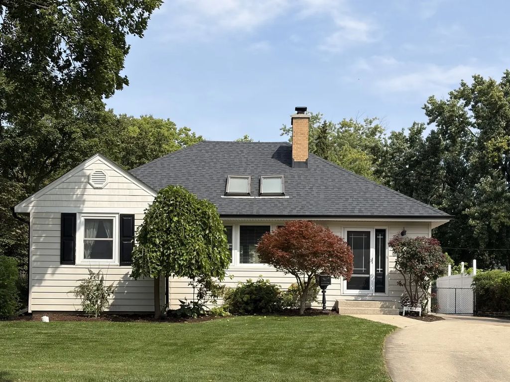728 Grant Street, Downers Grove