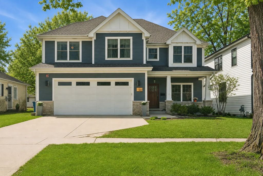 302 N Elm Street, Mount Prospect