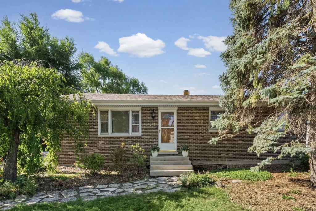 645 Flagstaff Lane, Hoffman Estates