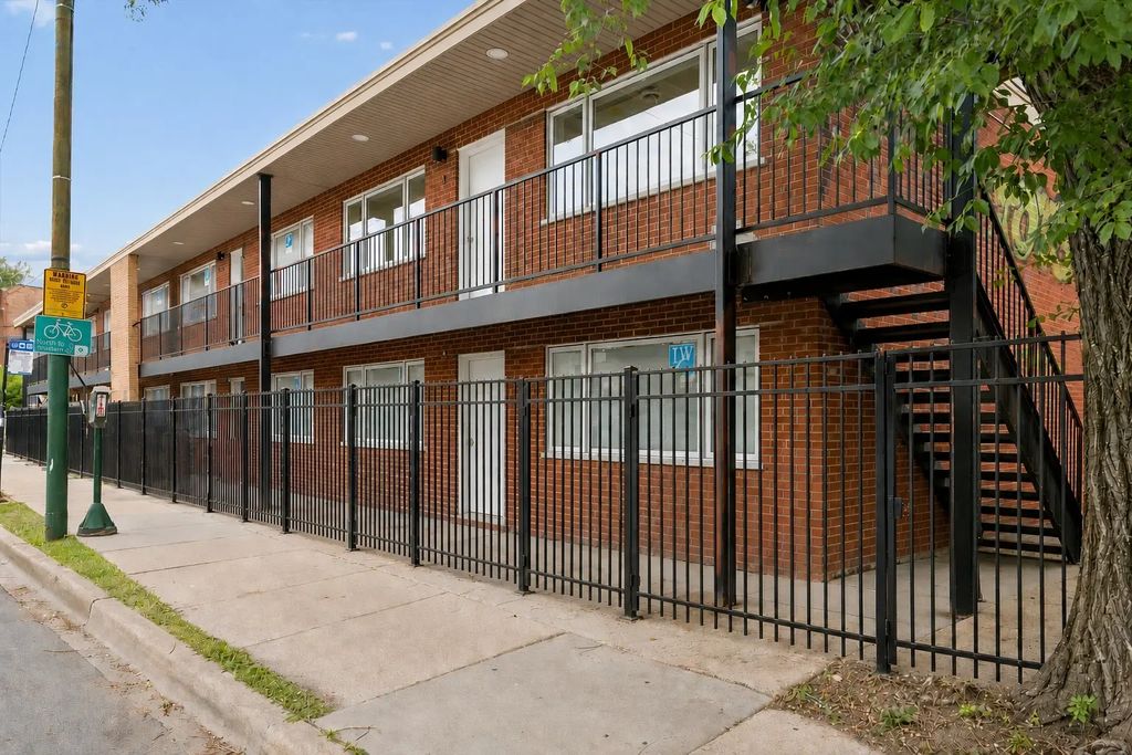 2601 N California Avenue 4, Chicago, 60647