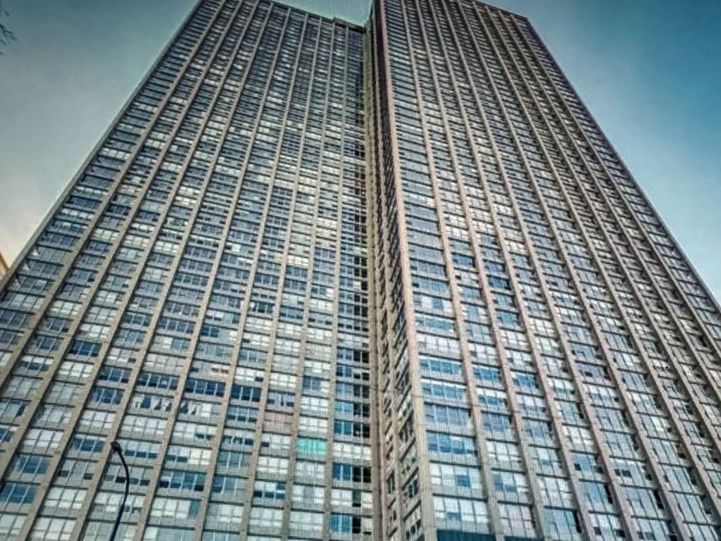 655 W Irving Park Road 311, Chicago