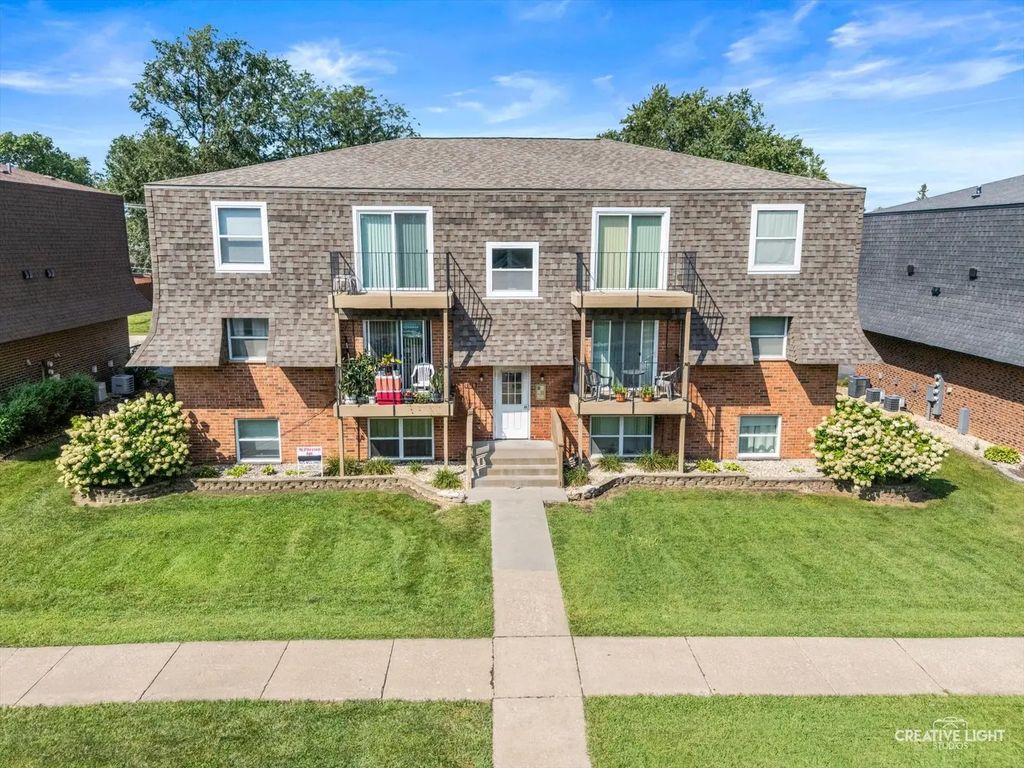 1119 Elizabeth Court, Crest Hill