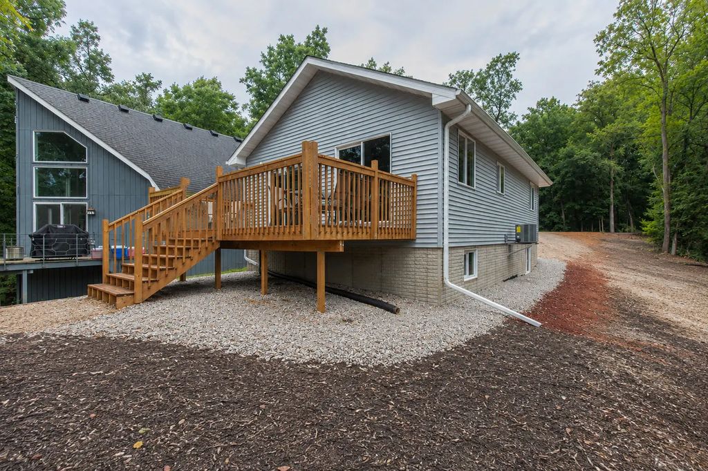 32 Magnolia Drive, Putnam