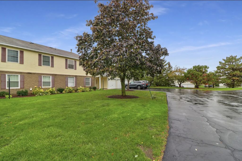 673 Thorntree Court D-2, Bartlett