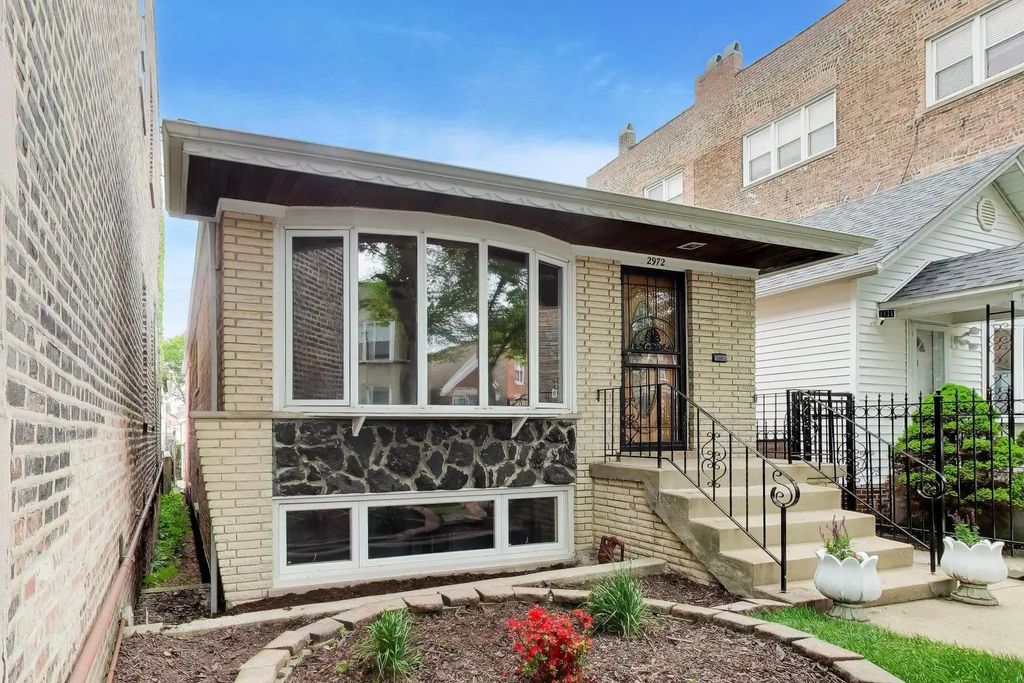 2972 S Loomis Street, Chicago, 60608
