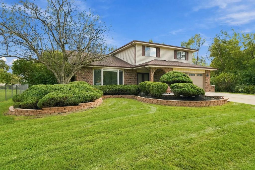 11453 Brook Hill Drive, Orland Park